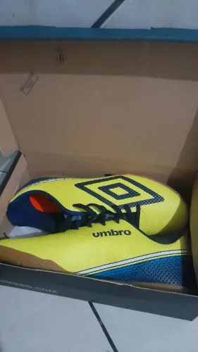 Chuteira Indoor Umbro Force