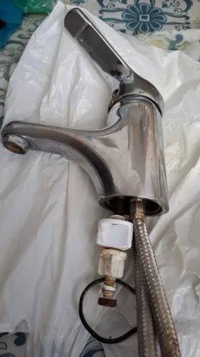 torneira quente e fria bom estado