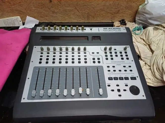 M-Audio Project Mix