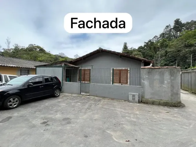 VENDO A CASA MAIS LEGAL DE PETRÓPOLIS - 2QTS