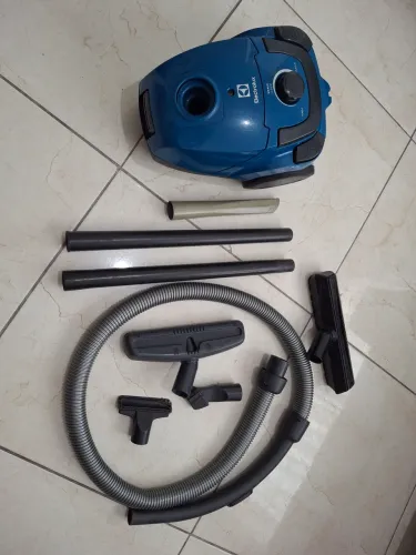 Aspirador de Pó Electrolux Sonic 1400W Turbo Completo