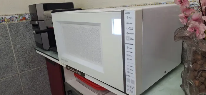 Micro-ondas brastemp 32L semi novo