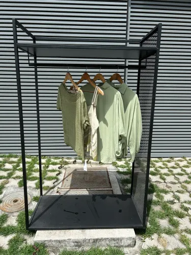 ARARA DE ROUPAS