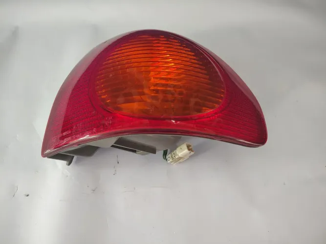 Lanterna Traseira direita Toyota Corolla ano 1997 A 2002 original completa