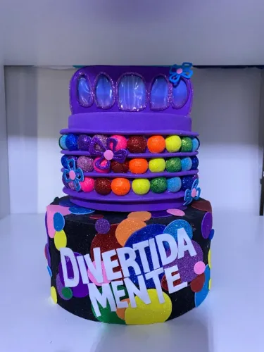 Bolo Fake - Divertidamente