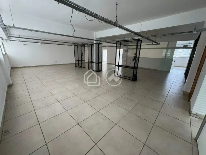 Andar Corrido Comercial para Aluguel | Frente em Palmeiras, BH 198,45 m²