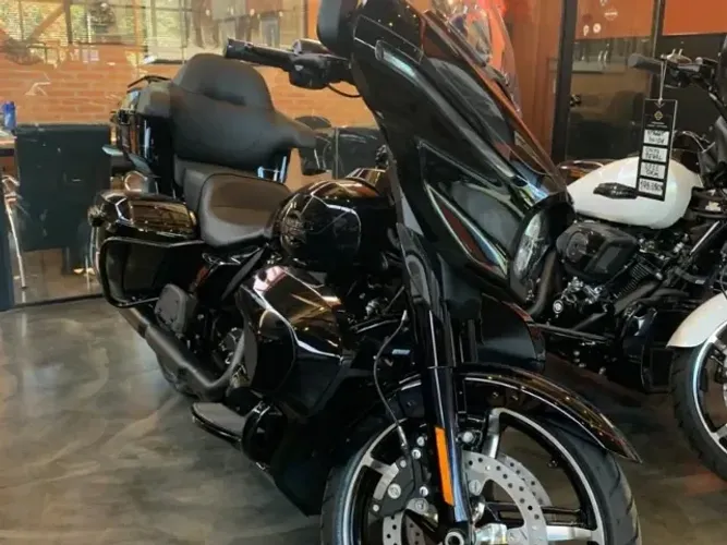 Harley Davidson Street Glide Ultra