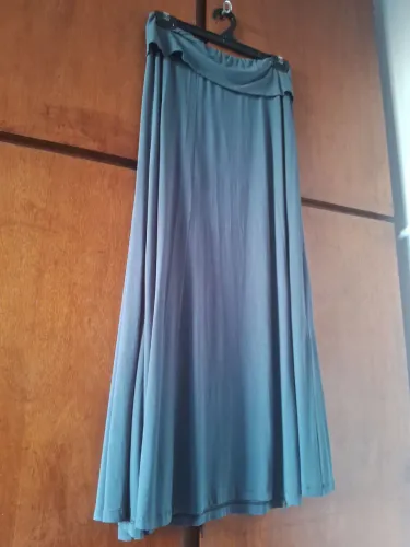 Saia Longa Azul Acetinado - Elegância e Conforto