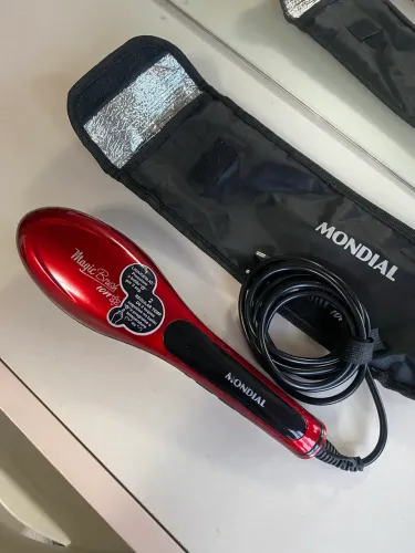 Escova alisadora magic brush mondial