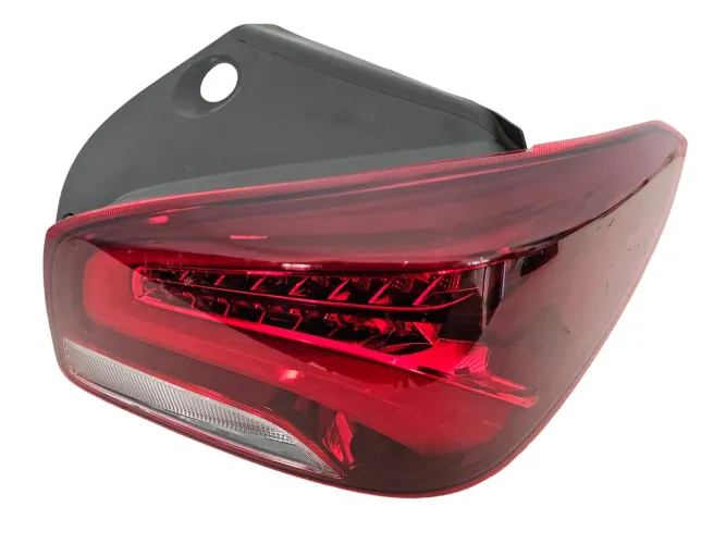 Lanterna Freio Led Direita Gm Onix Hatch 2023 1.0t Premier