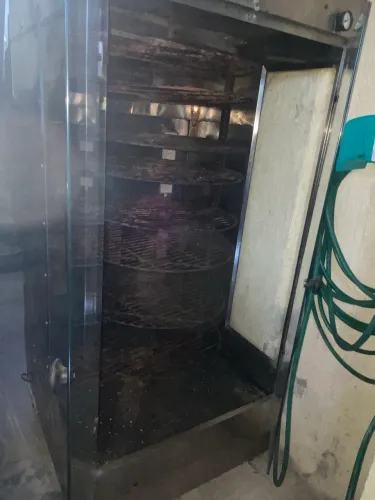 Vende-se máquina de assar frango usada 
