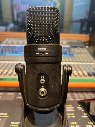 Microfone profissional para estúdio e gravações