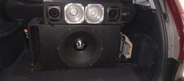 Caixa de Som Automotiva 15"