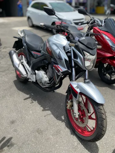 Honda Twister 250 2021 ( shalom veículos )