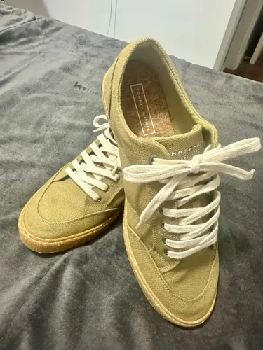 Tênis Tommy Hilfiger Bege