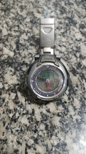 Relógio Casio Triple Sensor