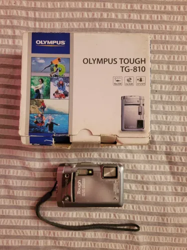 Câmera digital Olympus prova d'agua TG- 810 com caixa