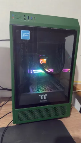 PC gamer i9 10900K 16Gb 240Gb gabinete thermaltake