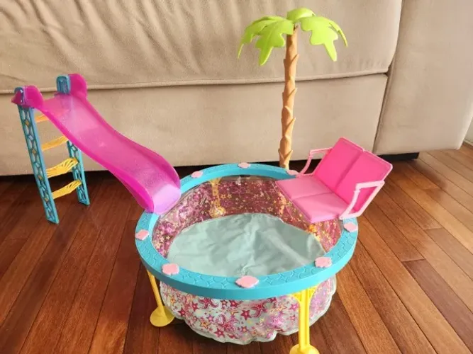 Barbie piscina