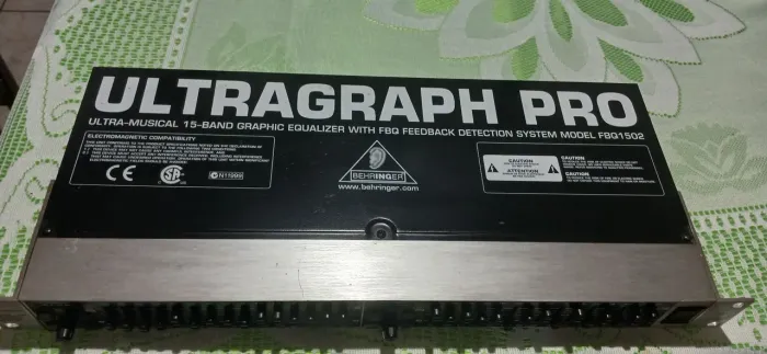 Equalizador  Behringer 