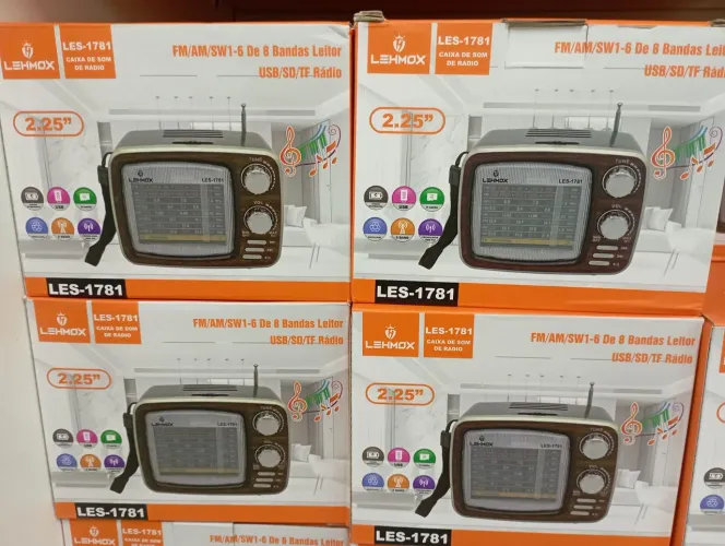 Rádio AM FM Lehmox LES1781 pequeno recarregável