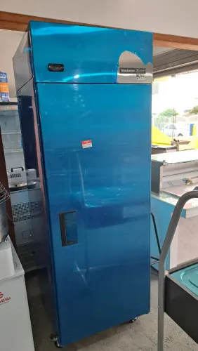 A. Padeiro noturno Venâncio HJ