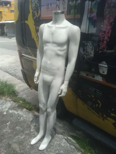 Mannequin masculino corpo inteiro