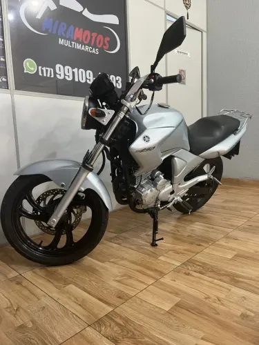 Yamaha YS250 Fazer (2009/2010)