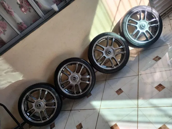 Rodas liga leve aro 17 perfil baixo