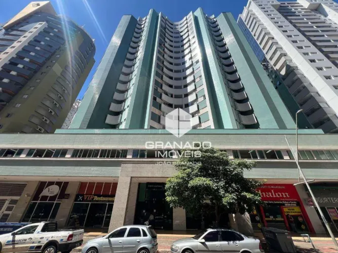 Apartamento com 2 dormitórios para alugar, 70 m² por R$ 2.700,00/mês - Novo Centro - Marin