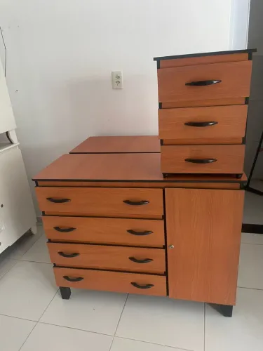 CÔMODA COM CRIADO MUNDO