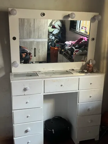 Vende se penteadeira camarim