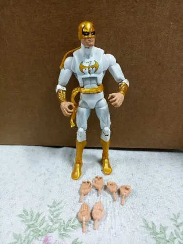 Boneco Marvel Legends Punho de Ferro Hasbro!