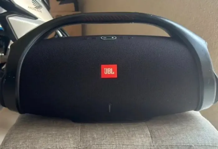 JBL Boombox 2