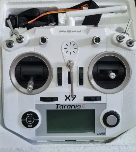 Rádio Controle FrSky Taranis Q X7