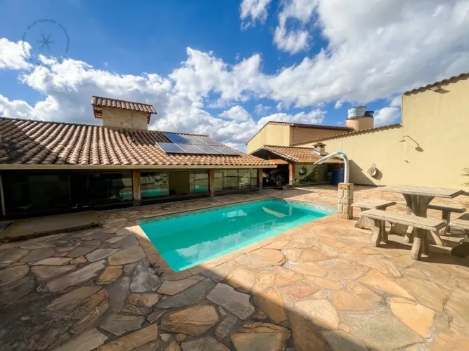 Casa em Lote 483m² á venda no bairro Copa Cabana, Belo Horizonte - MG.