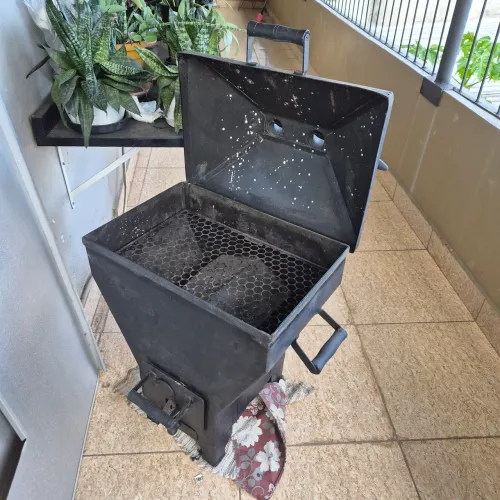 Churrasqueira a bafo ferro fundido