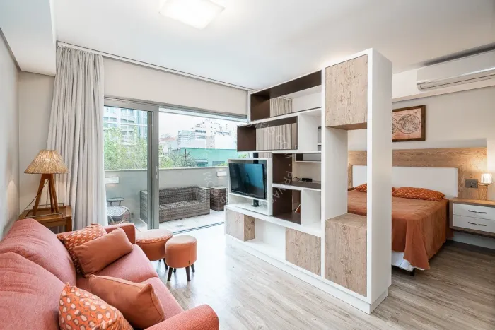 Apartamento Garden mobiliado para alugar no Auxiliadora com 1 quarto (1 suíte)