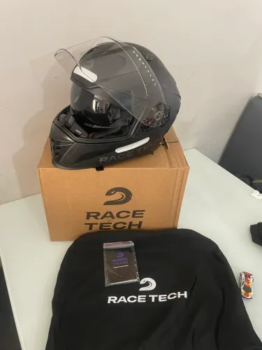 Capacete com Óculos interno race tech