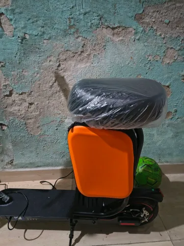 Banco para patinete elétrico