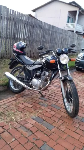 moto boa so pega e anda tudo em dia no ponto de tranferir tudo em dia so vendo contato ...