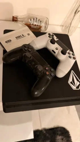 Ps4 slim 1tb