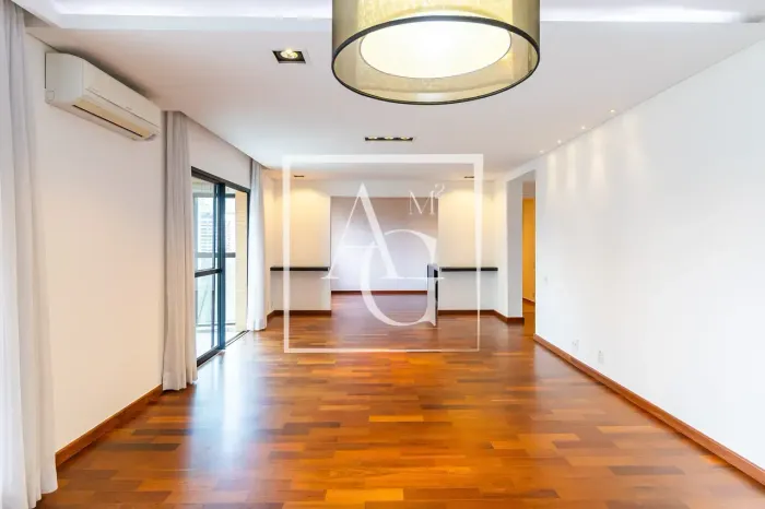 Apartamento de 160 m² e 3 suítes à venda em condomínio clube no Panamby