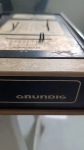 Toca Disco Grundig STUDIO 135