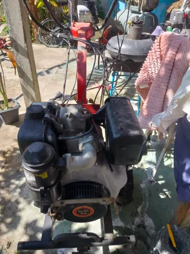 Trator Ito toyama motor a diesel