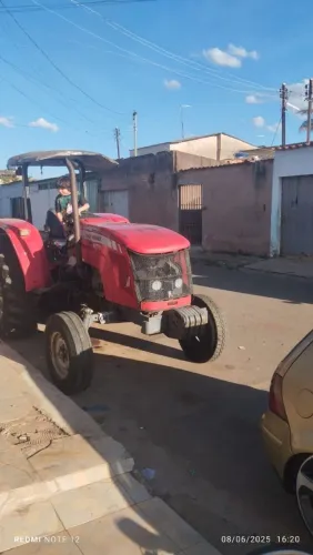 Trator Massey Ferguson 4275