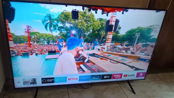 vendo smart tv samsung de 50 polegadas com android alexa comando de voz e bluetooth 4k