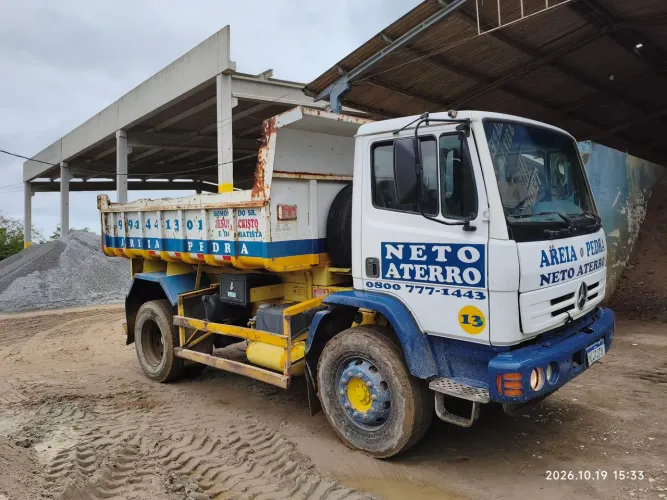 Caminhão Basculante Mercedes Atego 1719 ano 2010