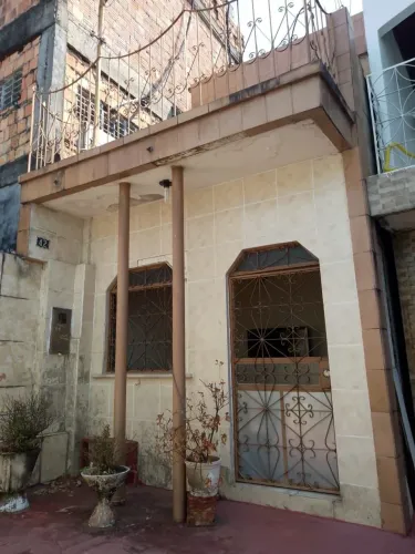 Vendo uma Casa de Sobrado