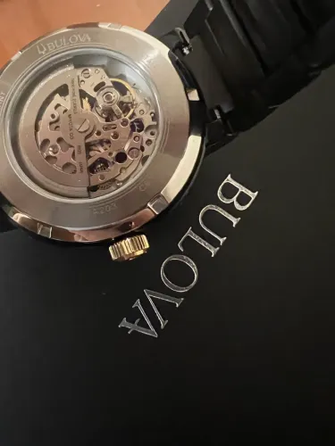 Relógio Bulova Esqueleto unissex 